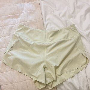 Athleta Run with It 3.5” Short